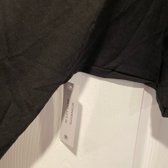 NWT Beetlejuice Size 3X Black Cotton Crew Neck Tee Shirt Graphic Logo Keaton - Picture 10 of 11